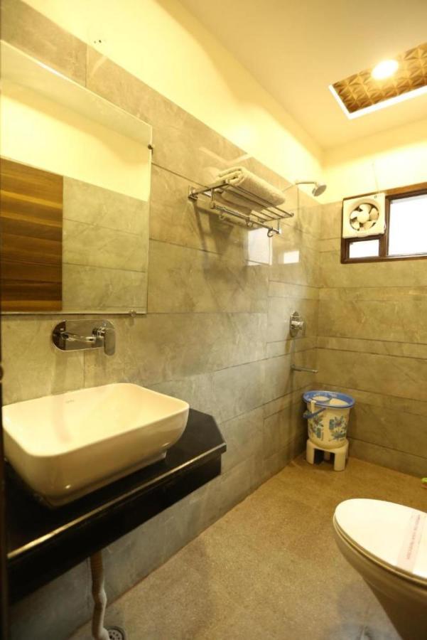 Om Sai B&B Amritsar Exterior photo