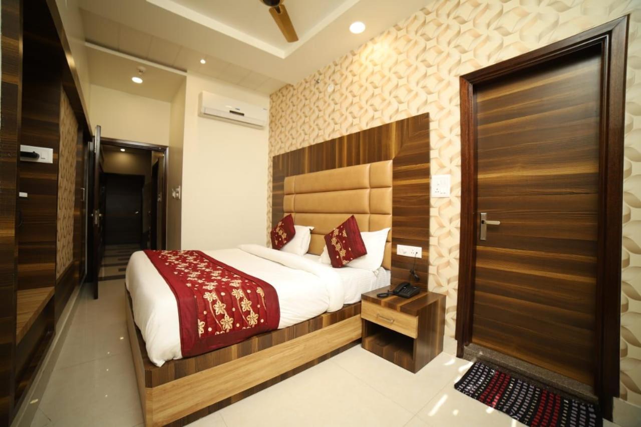 Om Sai B&B Amritsar Exterior photo