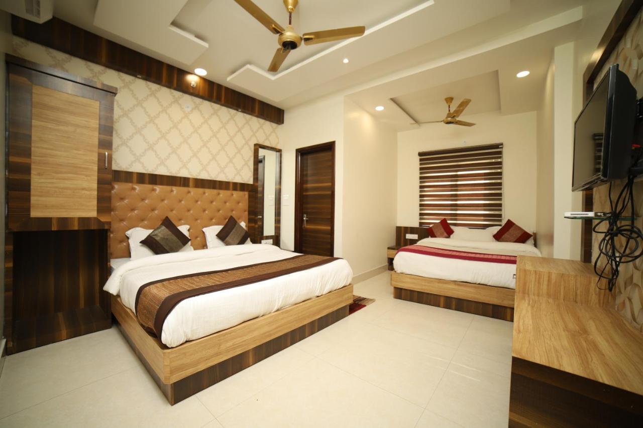Om Sai B&B Amritsar Exterior photo