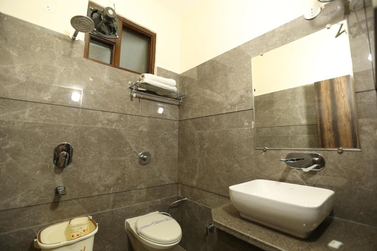 Om Sai B&B Amritsar Exterior photo