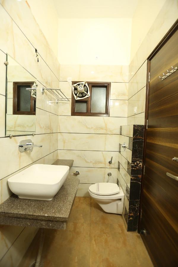 Om Sai B&B Amritsar Exterior photo